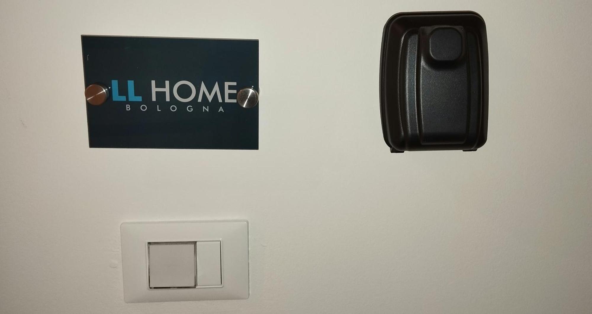 Llhome Bologna Elegante Monolocale Ristrutturato Con Posto Auto Coperto Zewnętrze zdjęcie